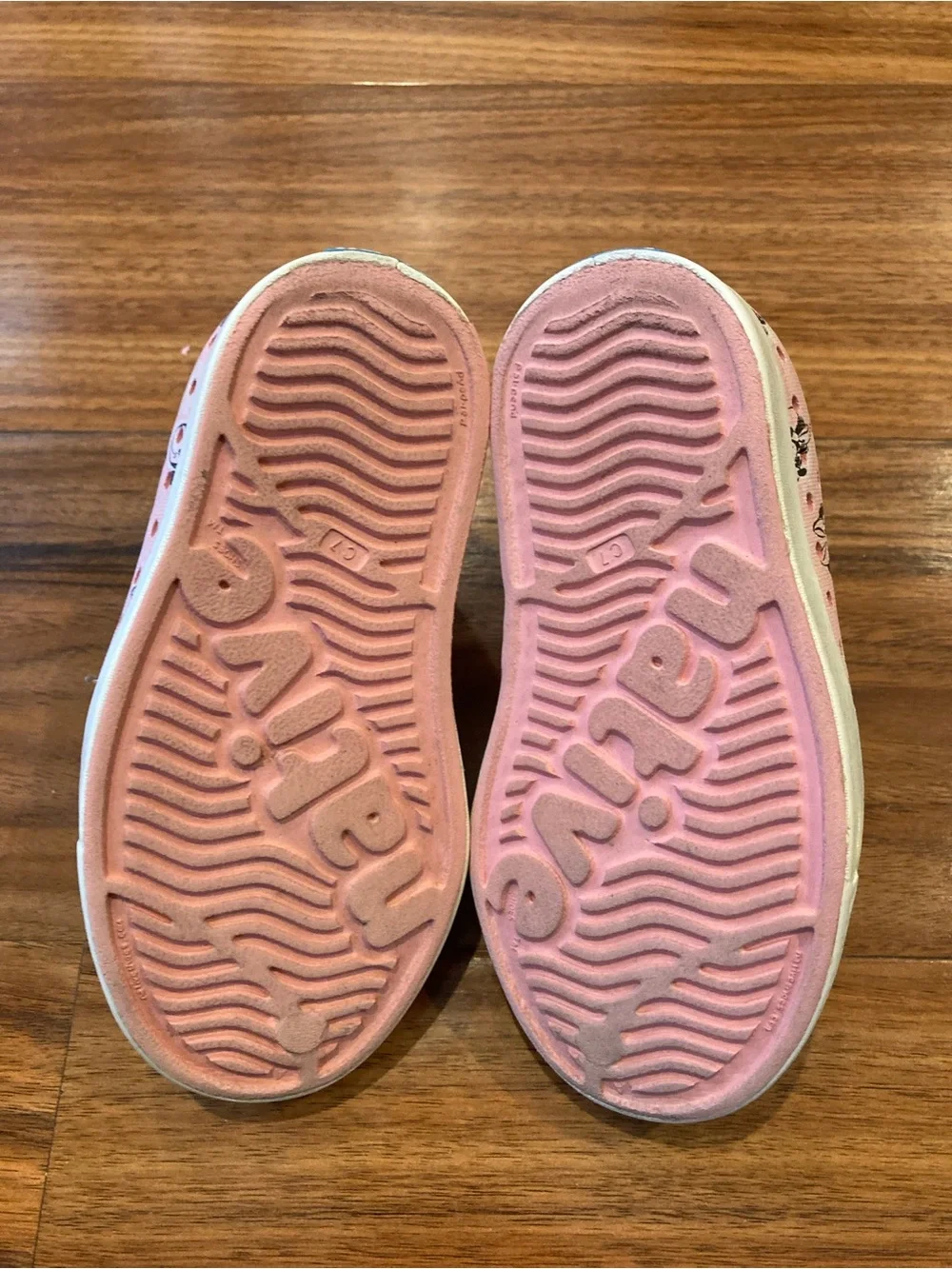 Disney x  Pink Native Minnie Mouse Girls' Shoes - Size C8 Adorable